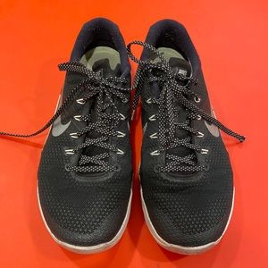 Nike Metcons Women’s 9.5